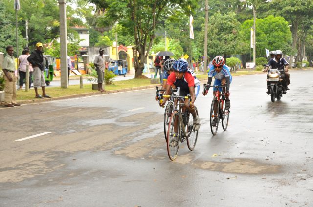 Airman Jeewan Jayasinghe peddles his way to the top at the Maurice Coomerawel Cycle Race