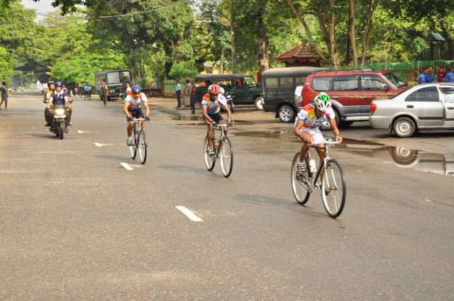 Airman Jeewan Jayasinghe peddles his way to the top at the Maurice Coomerawel Cycle Race