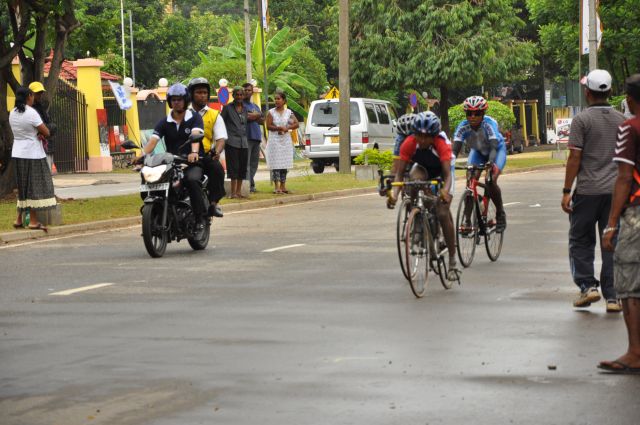 Airman Jeewan Jayasinghe peddles his way to the top at the Maurice Coomerawel Cycle Race