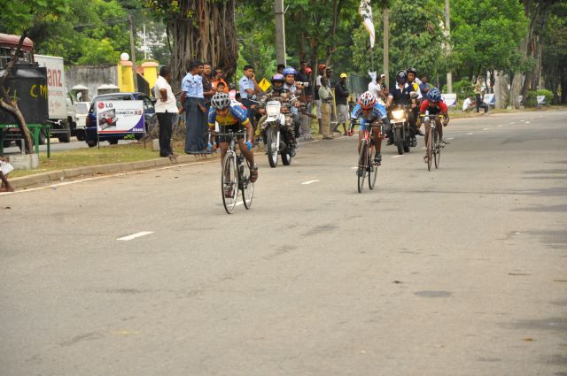 Airman Jeewan Jayasinghe peddles his way to the top at the Maurice Coomerawel Cycle Race