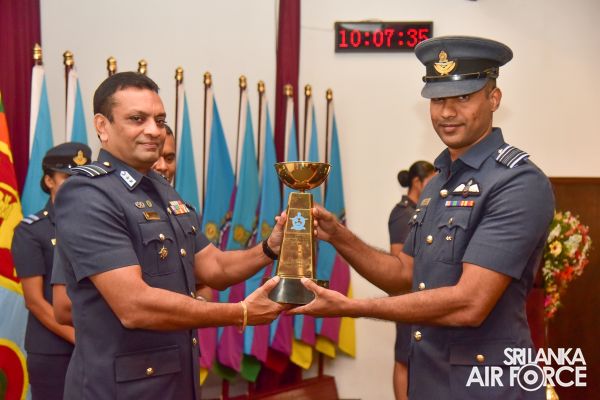 GRADUATION
CEREMONY OF NO 70 JUNIOR COMMAND AND STAFF COURSE