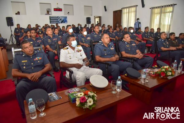 GRADUATION
CEREMONY OF NO 70 JUNIOR COMMAND AND STAFF COURSE