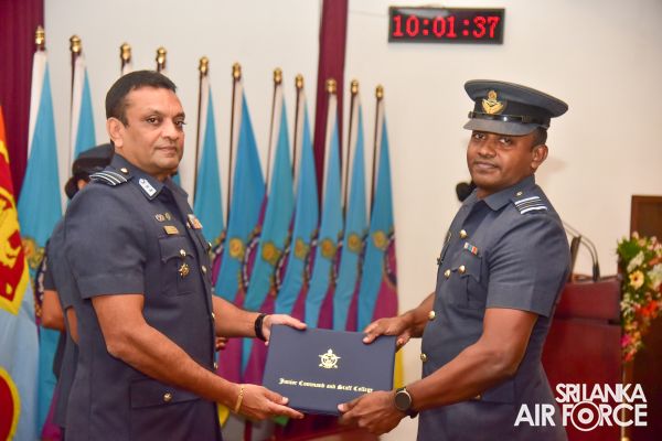 GRADUATION CEREMONY OF NO 70 JUNIOR COMMAND AND STAFF COURSE