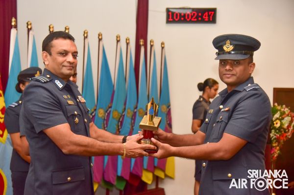 GRADUATION
CEREMONY OF NO 70 JUNIOR COMMAND AND STAFF COURSE
