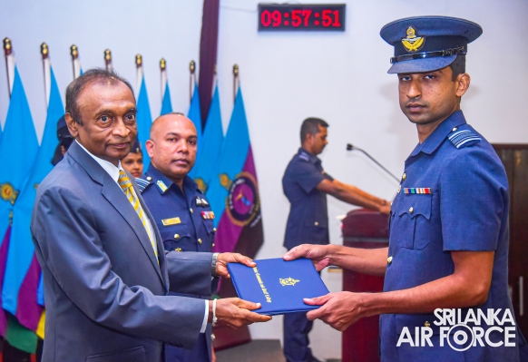 SUCCESSFUL
GRADUATION MARKS CULMINATION OF NO. 75 JUNIOR COMMAND AND STAFF COURSE
AT SLAF ACADEMY CHINA BAY