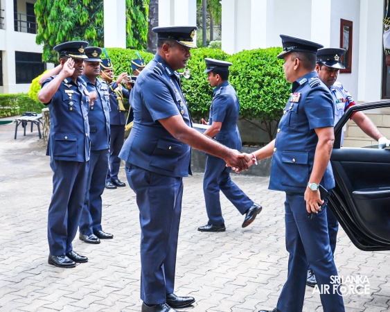 GRADUATION CEREMONY OF NO. 81 JUNIOR COMMAND AND STAFF COURSE AT SLAF ACADEMY CHINA BAY