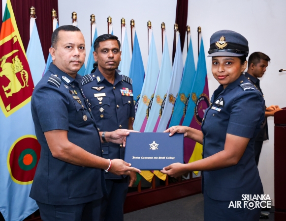 GRADUATION CEREMONY OF NO. 81 JUNIOR COMMAND AND STAFF COURSE AT SLAF ACADEMY CHINA BAY