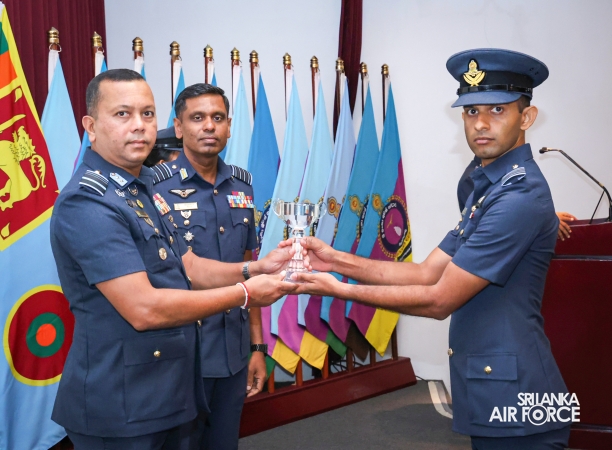GRADUATION CEREMONY OF NO. 81 JUNIOR COMMAND AND STAFF COURSE AT SLAF ACADEMY CHINA BAY