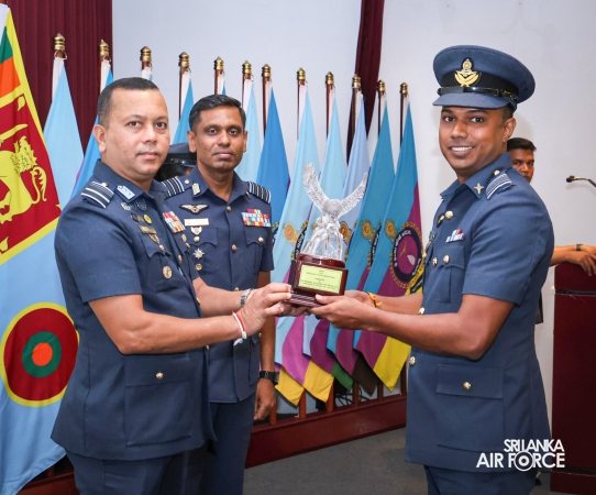 GRADUATION CEREMONY OF NO. 81 JUNIOR COMMAND AND STAFF COURSE AT SLAF ACADEMY CHINA BAY