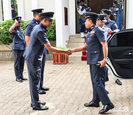 GRADUATION CEREMONY OF NO. 80 JUNIOR COMMAND AND STAFF COURSE AT SLAF ACADEMY CHINA BAY