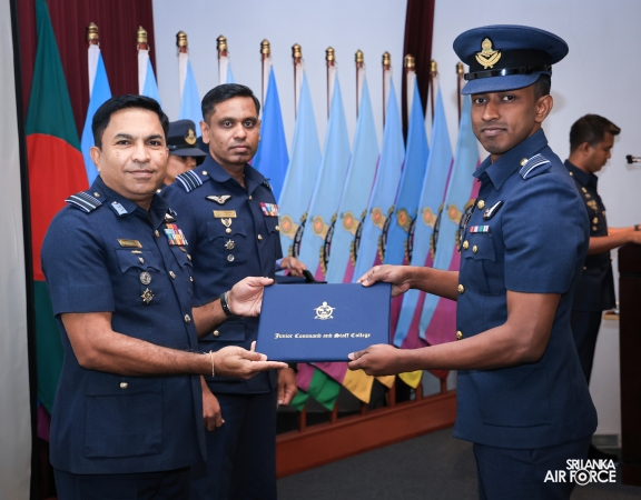 GRADUATION CEREMONY OF NO. 80 JUNIOR COMMAND AND STAFF COURSE AT SLAF ACADEMY CHINA BAY