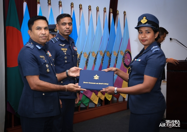 GRADUATION CEREMONY OF NO. 80 JUNIOR COMMAND AND STAFF COURSE AT SLAF ACADEMY CHINA BAY
