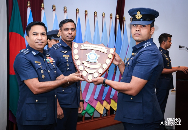 GRADUATION CEREMONY OF NO. 80 JUNIOR COMMAND AND STAFF COURSE AT SLAF ACADEMY CHINA BAY