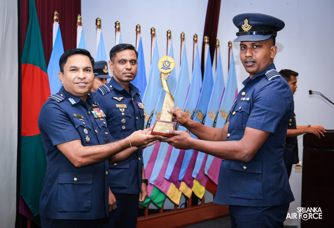 GRADUATION CEREMONY OF NO. 80 JUNIOR COMMAND AND STAFF COURSE AT SLAF ACADEMY CHINA BAY