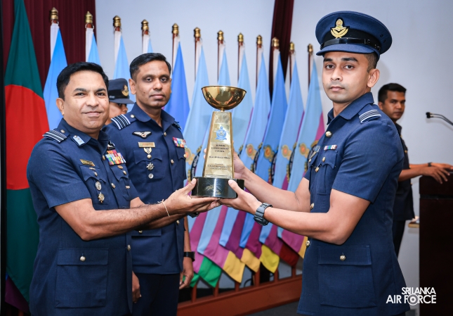 GRADUATION CEREMONY OF NO. 80 JUNIOR COMMAND AND STAFF COURSE AT SLAF ACADEMY CHINA BAY