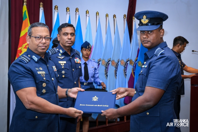 GRADUATION CEREMONY OF NO. 82 JUNIOR COMMAND AND STAFF COURSE AT SLAF ACADEMY CHINA BAY