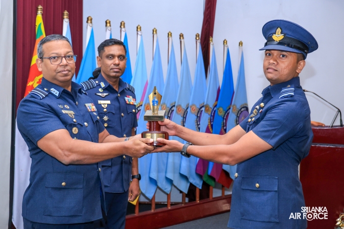 GRADUATION CEREMONY OF NO. 82 JUNIOR COMMAND AND STAFF COURSE AT SLAF ACADEMY CHINA BAY