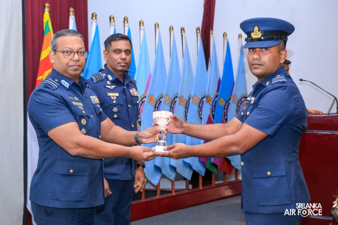GRADUATION CEREMONY OF NO. 82 JUNIOR COMMAND AND STAFF COURSE AT SLAF ACADEMY CHINA BAY
