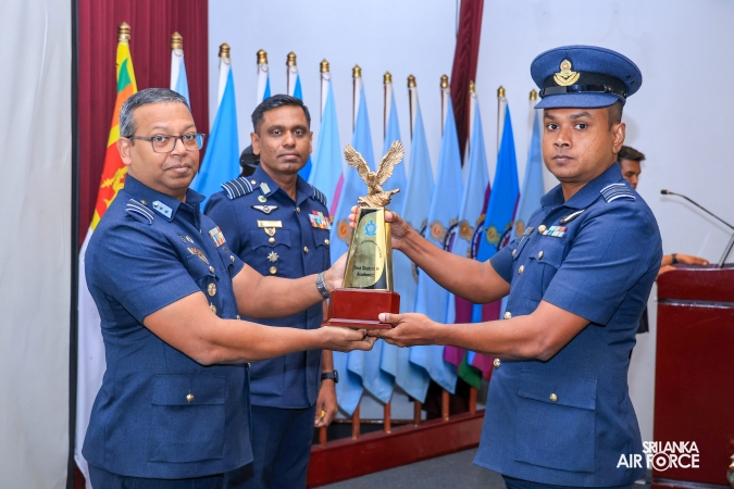 GRADUATION CEREMONY OF NO. 82 JUNIOR COMMAND AND STAFF COURSE AT SLAF ACADEMY CHINA BAY