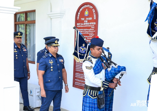 GRADUATION CEREMONY OF NO. 82 JUNIOR COMMAND AND STAFF COURSE AT SLAF ACADEMY CHINA BAY