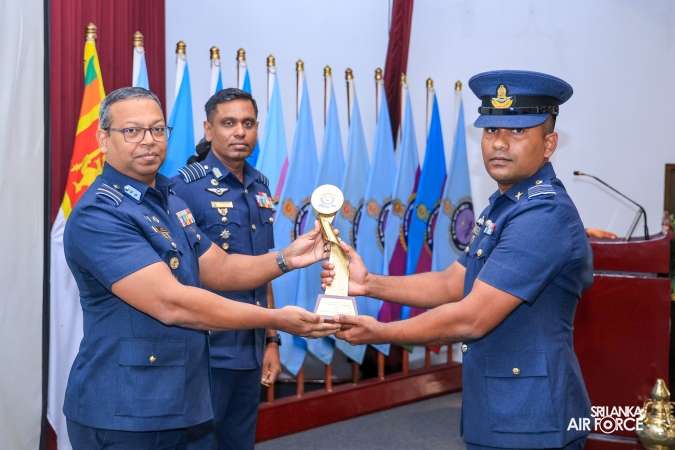GRADUATION CEREMONY OF NO. 82 JUNIOR COMMAND AND STAFF COURSE AT SLAF ACADEMY CHINA BAY