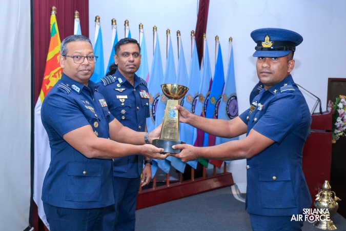 GRADUATION CEREMONY OF NO. 82 JUNIOR COMMAND AND STAFF COURSE AT SLAF ACADEMY CHINA BAY