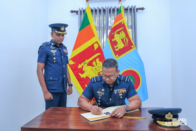 GRADUATION CEREMONY OF NO. 82 JUNIOR COMMAND AND STAFF COURSE AT SLAF ACADEMY CHINA BAY