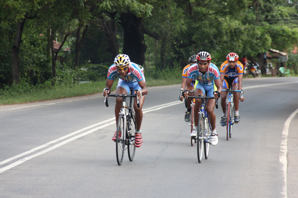 Jeewan Jayasinghe
Takes Wing to UAE Jeewan Jayasinghe Takes Wing to UAE