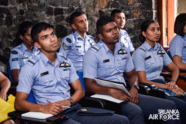 ARTICLE - AIRCREW WATER AND JUNGLE SURVIVAL