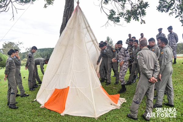 ARTICLE - AIRCREW WATER AND JUNGLE SURVIVAL