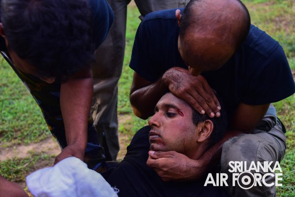 JUNGLE AND WATER SURVIVAL TAINING FOR AOR CREW MEMBERS