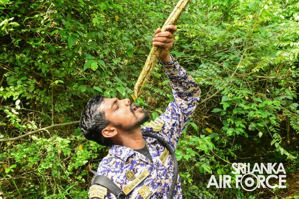 JUNGLE AND WATER SURVIVAL TAINING FOR AOR CREW MEMBERS
