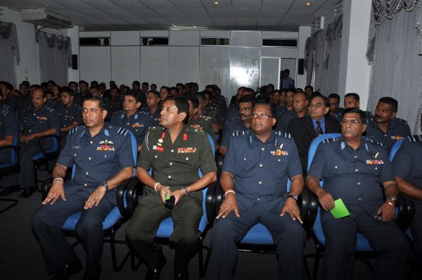 අංක 37
කණිෂ්ඨ අණ හා මාණ්ඩලික පාඨමාලාවේ උපාධි ප්රධානෝත්සවය