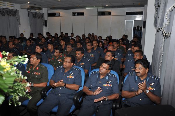 අංක 37
කණිෂ්ඨ අණ හා මාණ්ඩලික පාඨමාලාවේ උපාධි ප්රධානෝත්සවය