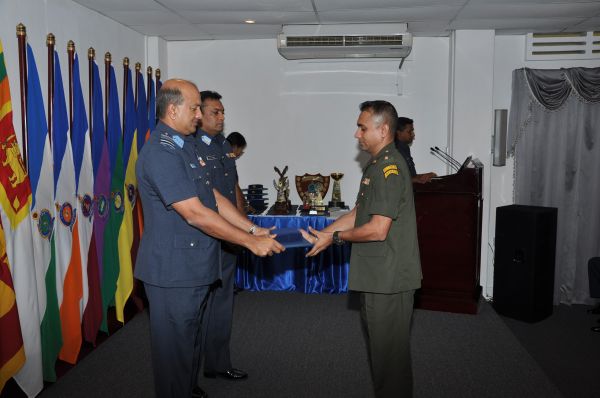 අංක 37
කණිෂ්ඨ අණ හා මාණ්ඩලික පාඨමාලාවේ උපාධි ප්රධානෝත්සවය