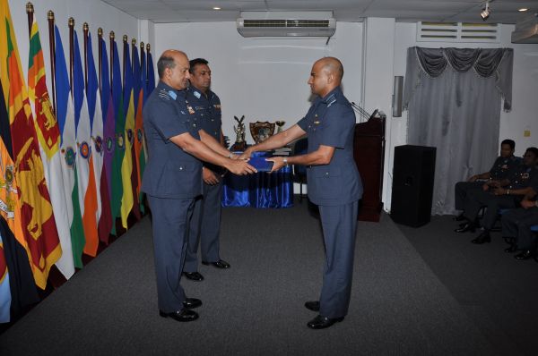 අංක 37
කණිෂ්ඨ අණ හා මාණ්ඩලික පාඨමාලාවේ උපාධි ප්රධානෝත්සවය