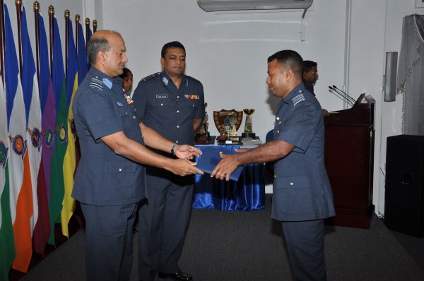 අංක 37
කණිෂ්ඨ අණ හා මාණ්ඩලික පාඨමාලාවේ උපාධි ප්රධානෝත්සවය