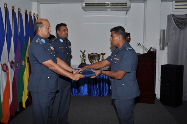 අංක 37
කණිෂ්ඨ අණ හා මාණ්ඩලික පාඨමාලාවේ උපාධි ප්රධානෝත්සවය