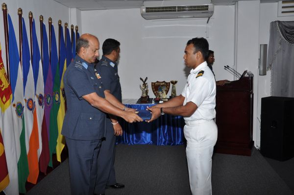 අංක 37
කණිෂ්ඨ අණ හා මාණ්ඩලික පාඨමාලාවේ උපාධි ප්රධානෝත්සවය