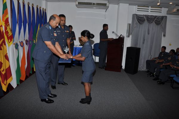 අංක 37
කණිෂ්ඨ අණ හා මාණ්ඩලික පාඨමාලාවේ උපාධි ප්රධානෝත්සවය