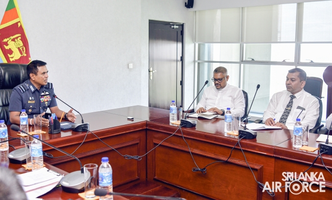 STATE MINISTER OF TECHNOLOGY CALLS ON THE COMMANDER