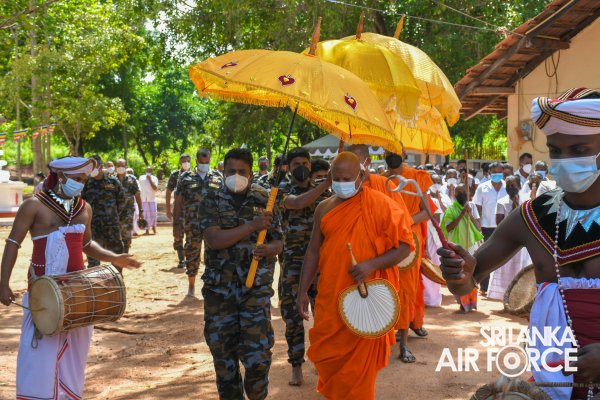 THE PINNACLE OF NEWLY CONSTRUCTED PAGODA AT KANUGAHAWEWA ABHINAWARAMAYA OPENED AMIDST AUSPICIOUS RITUALS