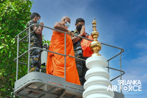 THE PINNACLE OF NEWLY CONSTRUCTED PAGODA AT KANUGAHAWEWA ABHINAWARAMAYA OPENED AMIDST AUSPICIOUS RITUALS