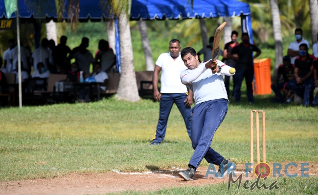 AEW, GEW AND MTR&OW OF SLAF KATUNAYAKE CELEBRATE 42ND ANNIVERSARY
