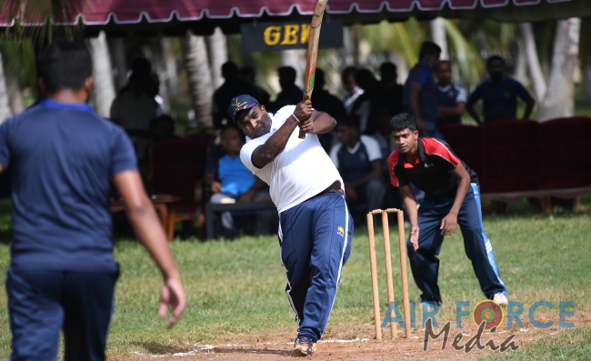 AEW, GEW AND MTR&OW OF SLAF KATUNAYAKE CELEBRATE 42ND ANNIVERSARY
