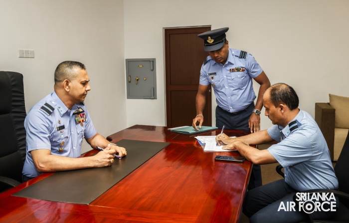 CHANGE OF COMMAND OF SLAF BASE KATUNAYAKE