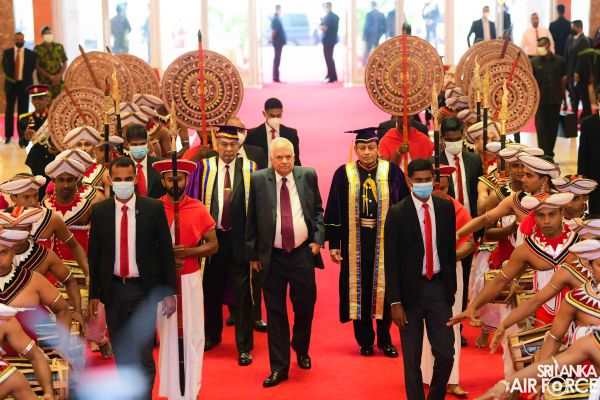 33RD GENERAL
CONVOCATION OF SIR JOHN KOTELAWALA DEFENCE UNIVERSITY CONCLUDES AT
BMICH