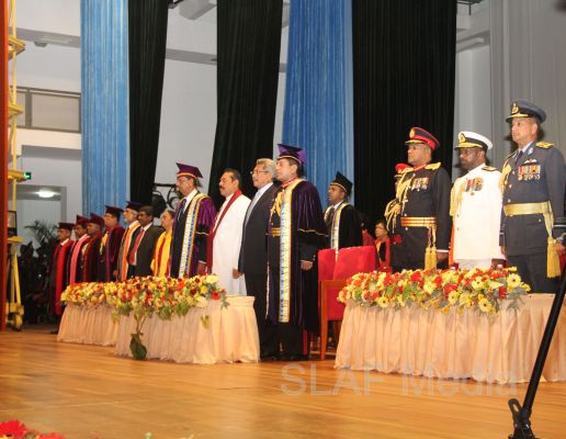 ஜெனரல் சர் ஜோன் கொத்தலாவல பாதுகாப்பு பல்கலைக்கழகத்தின் பட்டமளிப்பு விழா