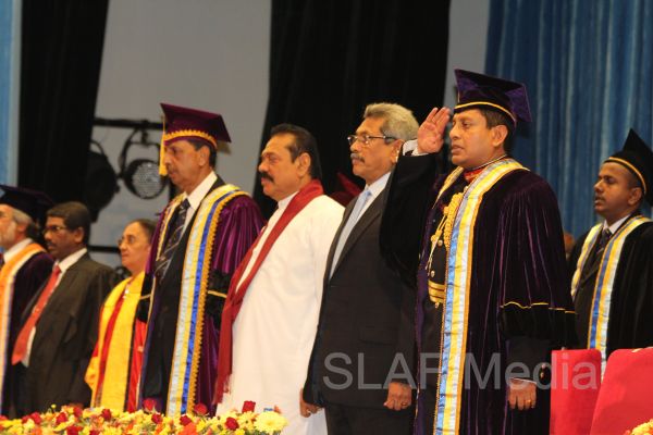 ஜெனரல் சர் ஜோன் கொத்தலாவல பாதுகாப்பு பல்கலைக்கழகத்தின் பட்டமளிப்பு விழா