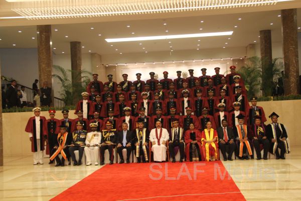 ஜெனரல் சர் ஜோன் கொத்தலாவல பாதுகாப்பு பல்கலைக்கழகத்தின் பட்டமளிப்பு விழா